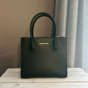 Michael Kors Mercer Medium Pebbled Leather Crossbody Bag in Moss Green